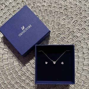 Swarovski Attract Heart necklace and earrings set (NEW)